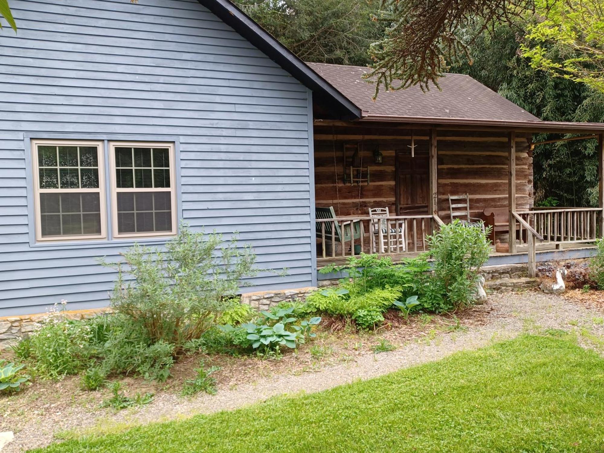 Restored1850S Log Cabin, With Gazebo And Gardens! 1 Mile To Downtown Weaverville Екстериор снимка