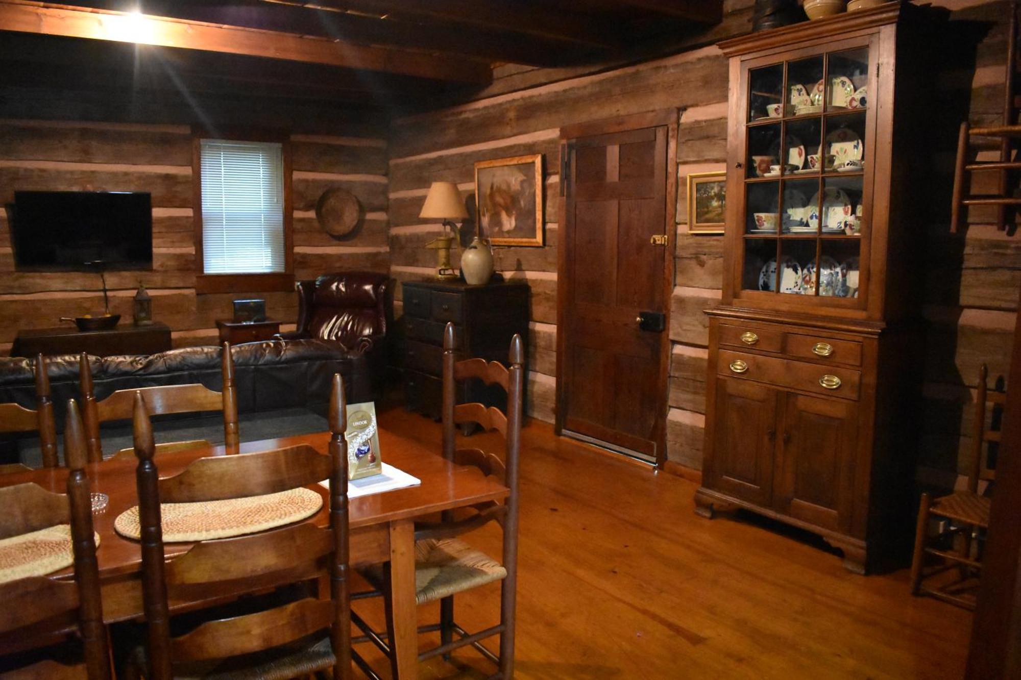 Restored1850S Log Cabin, With Gazebo And Gardens! 1 Mile To Downtown Weaverville Екстериор снимка