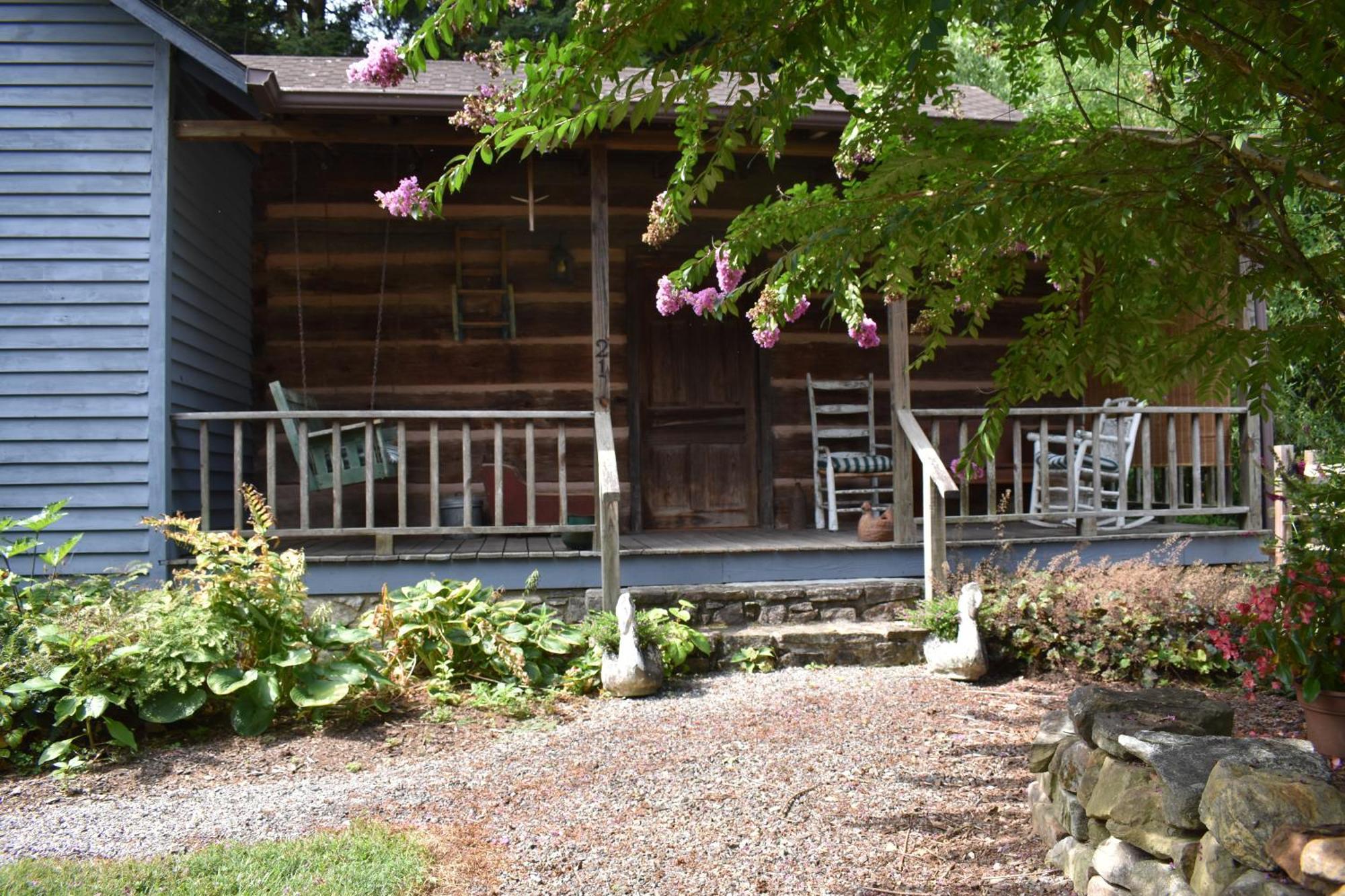 Restored1850S Log Cabin, With Gazebo And Gardens! 1 Mile To Downtown Weaverville Екстериор снимка